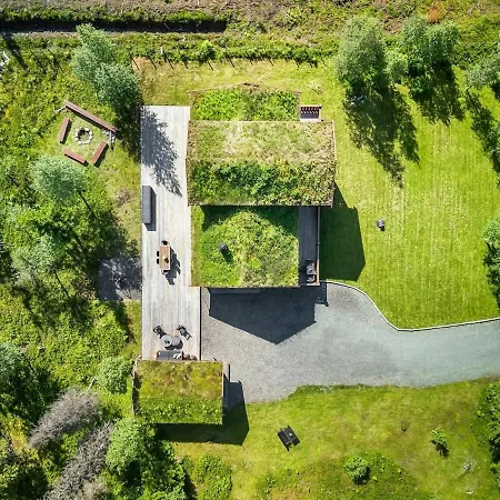 Ramstadbu -hytte Ved Vannet Nær Trondheim, 4 Soverom Feriehus