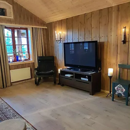 Feriehus Ramstadbu -hytte Ved Vannet Nær Trondheim, 4 Soverom Soknedal